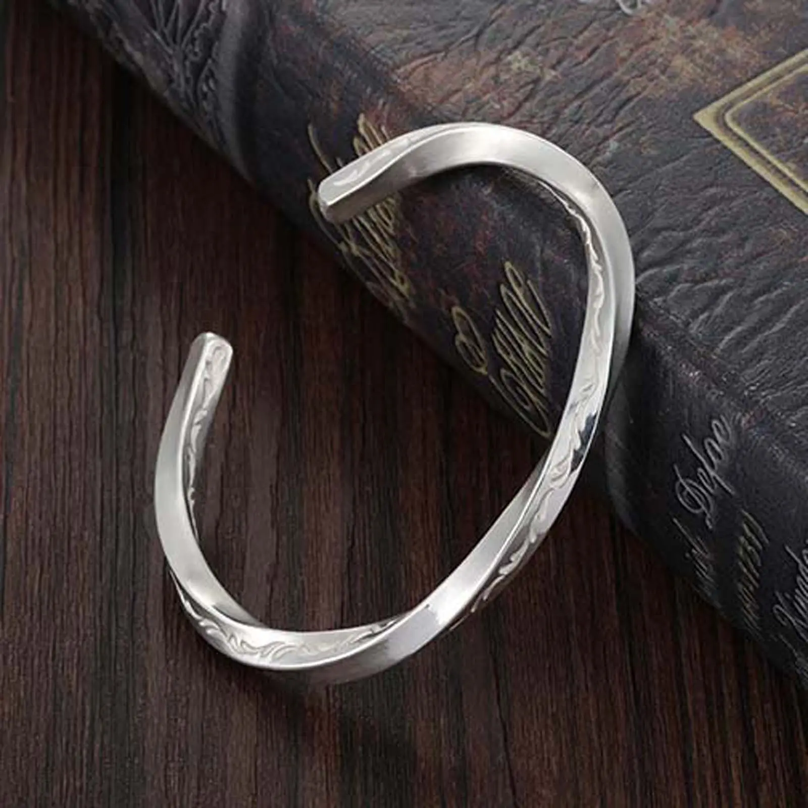 Simple and fashionable Mobius ring Viking arabesque pattern open couple bracelet trendy punk personality retro jewelry