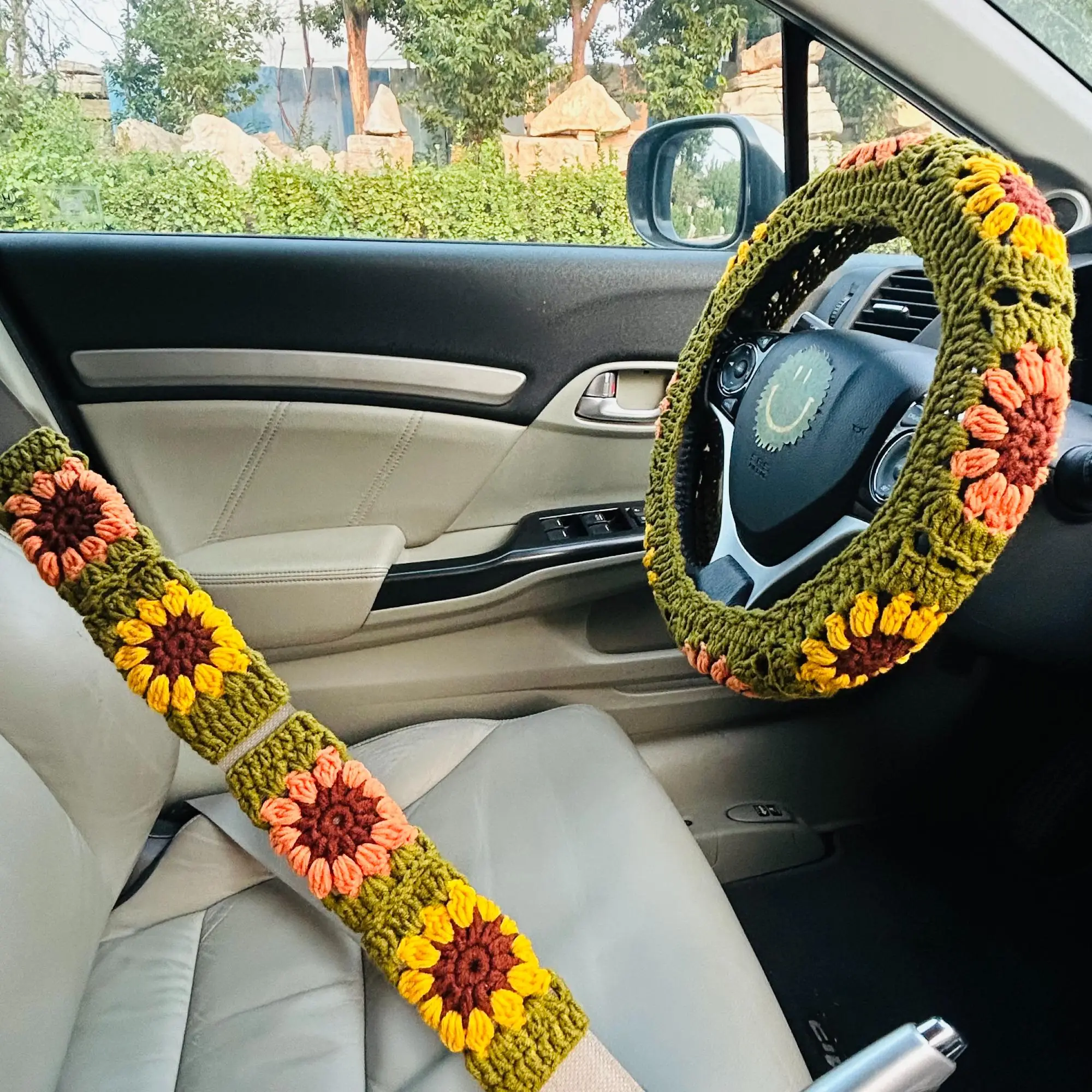 Sunflower Pattern Car Steering Wheel Cover, Non-slip Car Steering Wheel Protector, Universal Car Seat Belt Decorative Cover For Women & Girls Gift