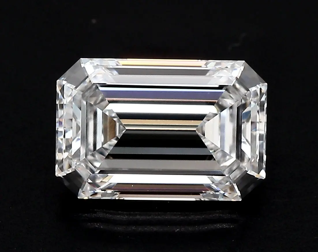 2.5 Carat Emerald Lab Diamond