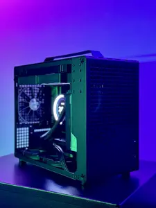 Gaming PC NVIDIA RTX 5070 FOUNDERS EDITION, RYZEN 9600X, 32GB DDR5 6000 CL30 RGB RAM, 1TB Gen 4 NVMe SSD m.2 Storage, NZXT Water Cooled with LCD Water Block