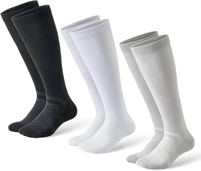 Knee-High Compression Socks for Men and Women, Cushioned Anti-Slip Design in Stretch Fabric with 15-20mmHg Support for Sports, Running & Travel