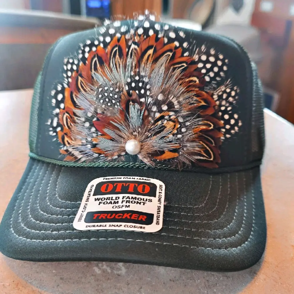 Pheasant Feather Trucker Hat, Casual Outdoor Headwear for Men-Women