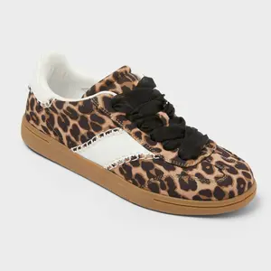 Women’s Spencer Fashion Sneakers with Memory Foam Insole – Universal Thread Dark Brown 7.5