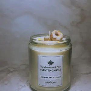 Lemon poundcake candle Decor