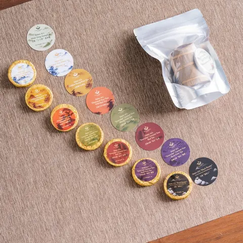 Sister Ai’s “Seven Cakes” Tong Sampler