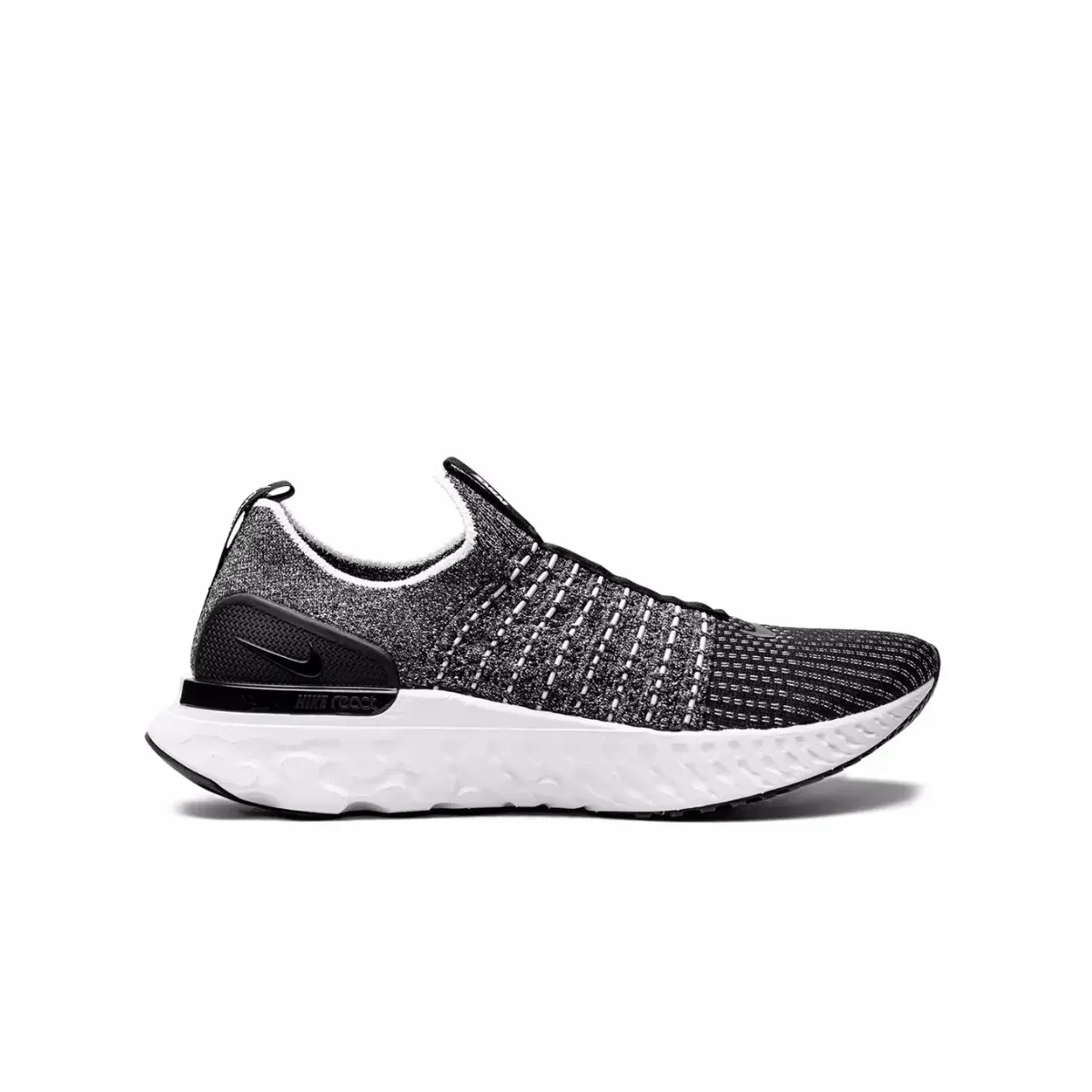 Nike Women's REACT PHANTOM RUN FK 2 Running Shoe