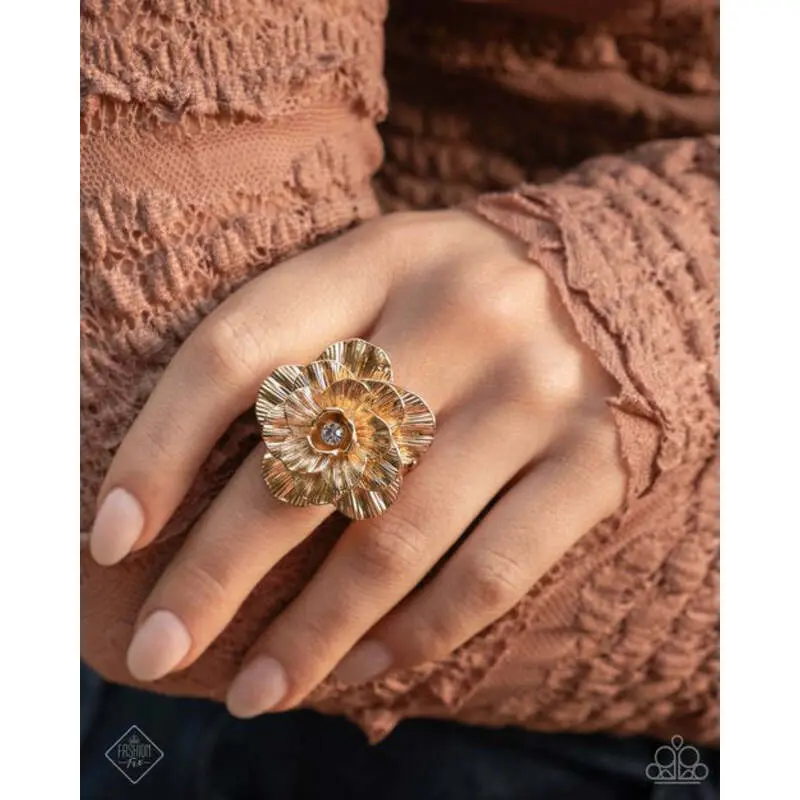 Paparazzi Grand Garden-Gold Ring
