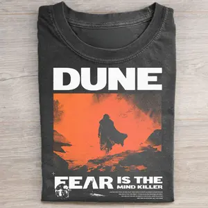 Vintage Fear is The Mind Killer Graphic Tee - Dune Movie Shirt - Iconic Movie Shirt - Retro Sci-Fi Movies Tshirt - Sand Dunes Adventure Tee - Paul Atreides, Lady Jessica Shirt