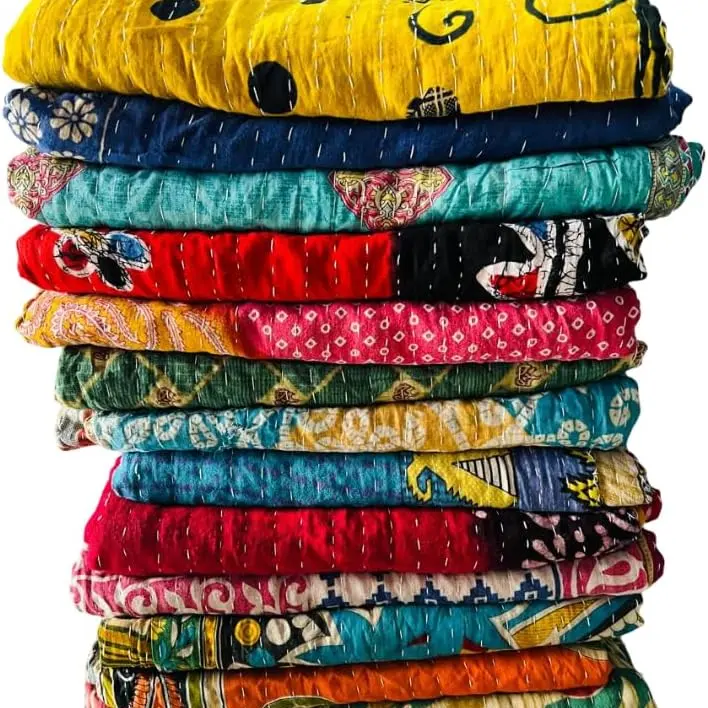Vintage Handmade Traditional Indian Tribal Kantha Quilt - Cotton Saree-Made Queen Size Bedspread, Tufted Stitch Decorative Blankets, Cooling Breathable Fade-Resistant Patch Throw, Lightweight Bohemian Decor, Hand Wash Only