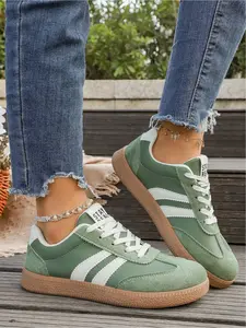 New color blocked training shoes for women, black striped retro Forrest Gump shoes, casual versatile flat sports shoes