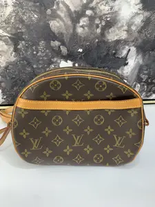 Pre-owned Louis Vuitton canvas Crossbody Bags Vintage Blois Crossbody