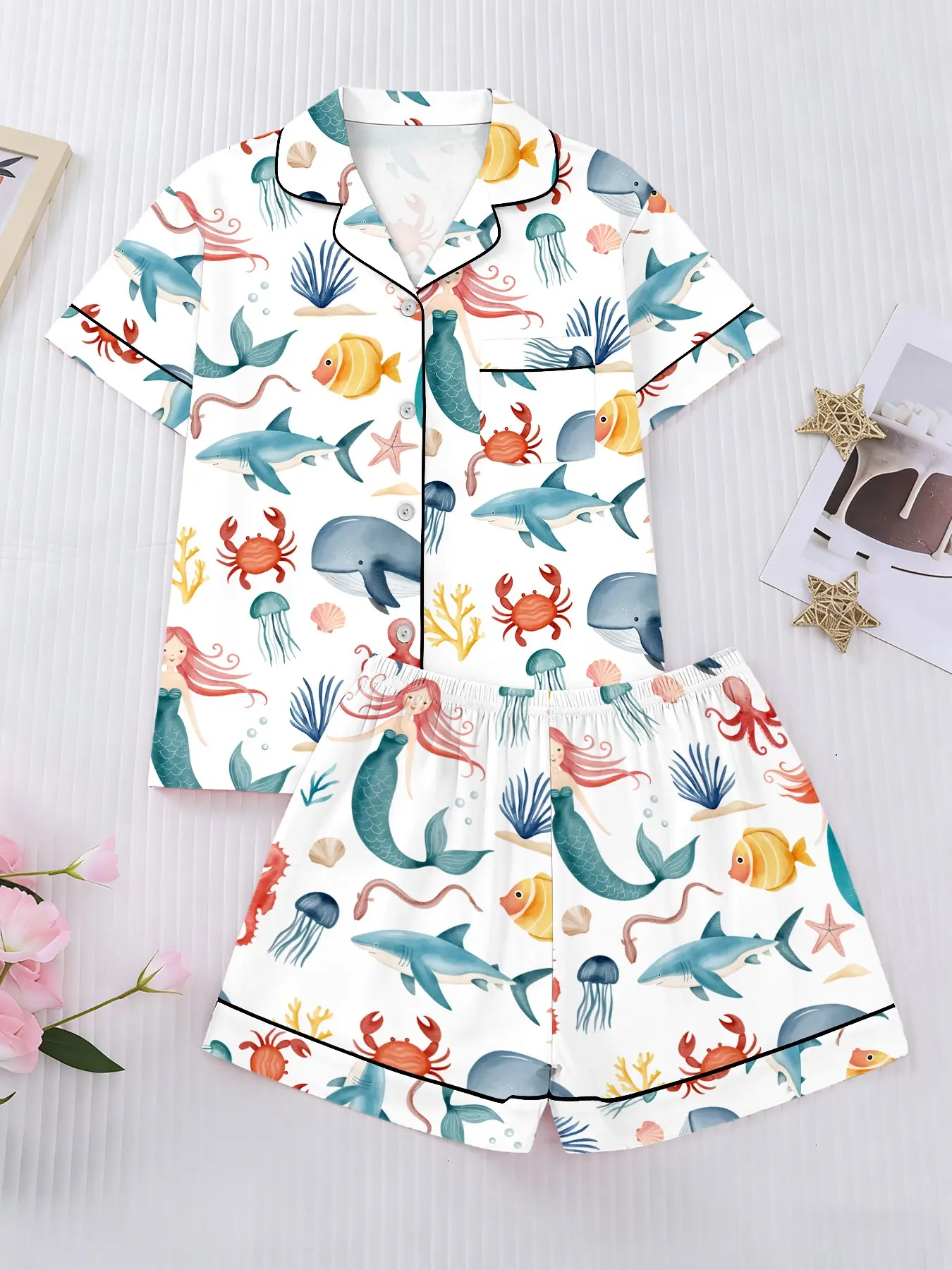 Women's Mermaid Print Pajama Set Pjs, Comfortable Short Sleeve with Elastic Waist Shorts, Fashion Loungewear for Holidays and Casual Nights