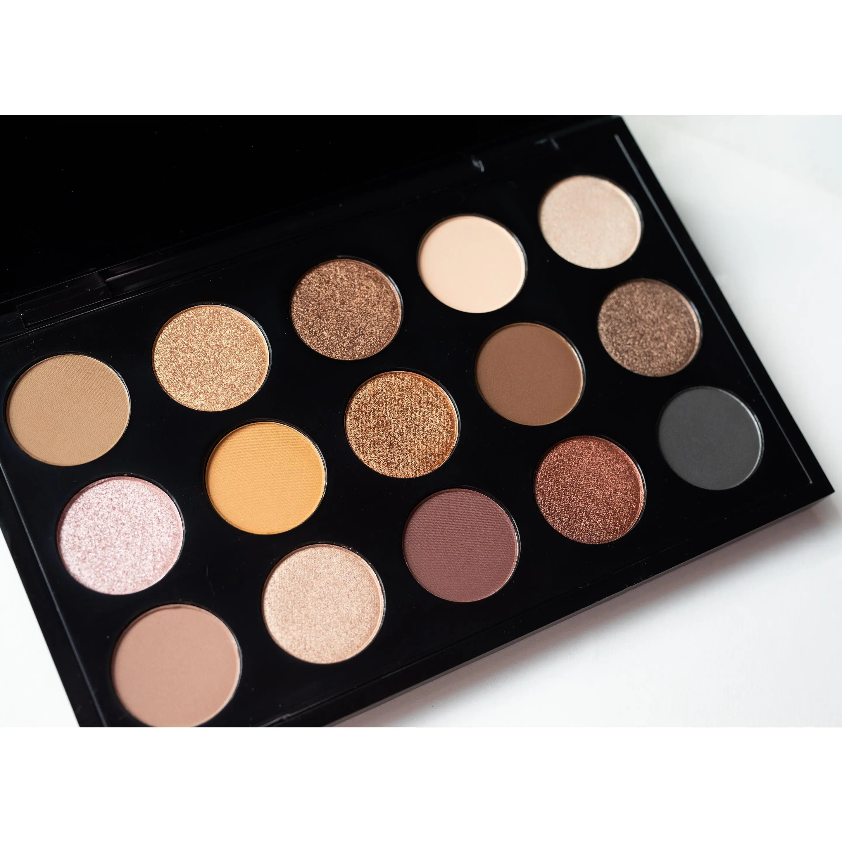 LUXURY PRO EYESHADOW COLLECTION
