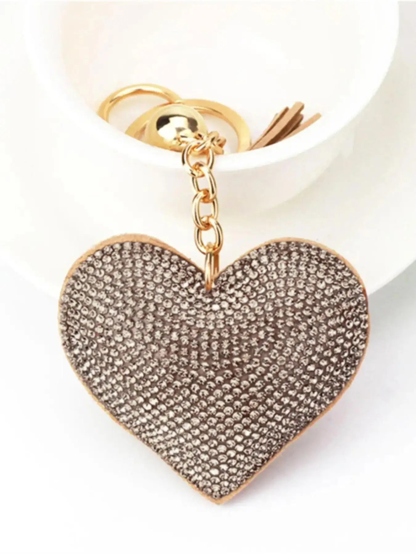 1 Piece Fashionable Pu Leather Heart Shaped Keychain, Tassel Decorated Alloy Bag Charm for Women & Girls, All-match Fashion Accessories for Daily Wear