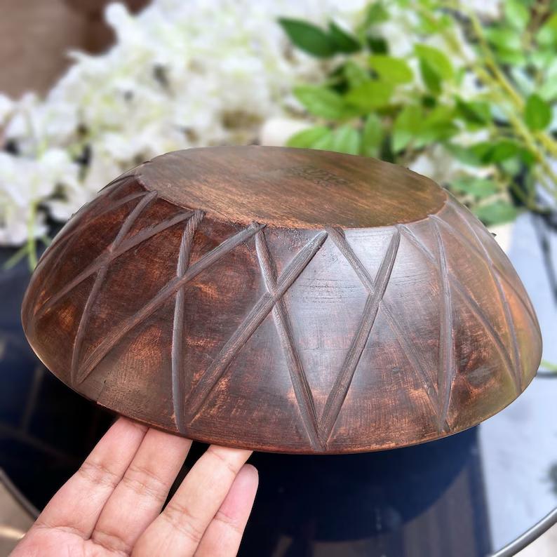 Dark Wood Bowl handmade, Hand Carved Wooden Bowl, Curved Wood Salad Bowl, Natural Wood Fruit Bowl, Decor Bowl for Living Room Kitchen