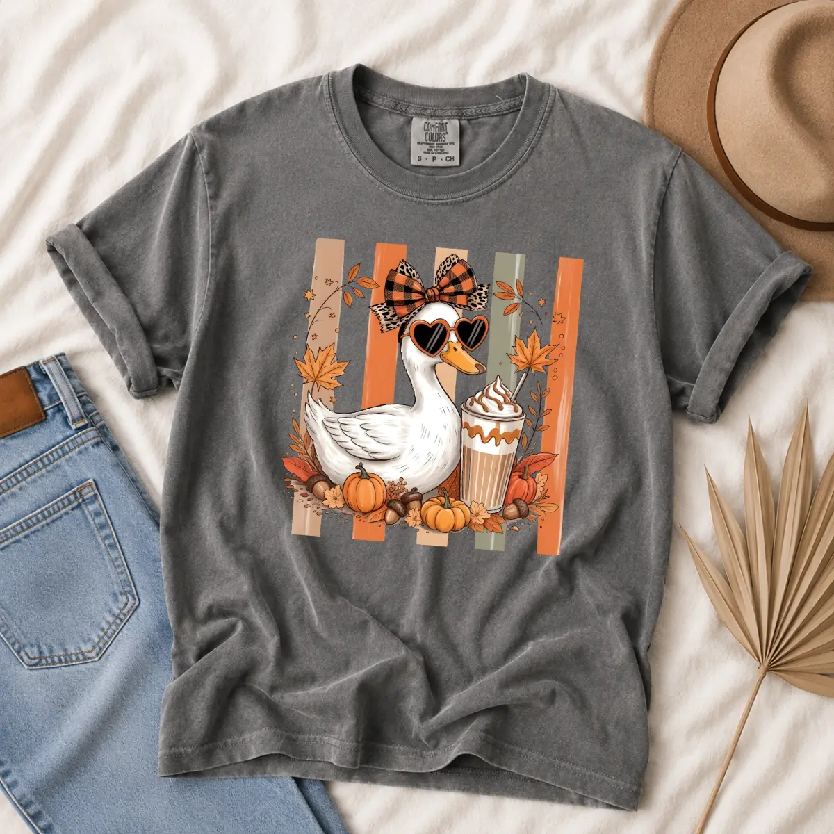 Comfort Colors Fall Duck Shirt, Cute Pumpkin Spice Latte T-Shirt, Autumn Thanksgiving Duck with Coquette Bow Tee, Retro Pepper Grey Aesthetic Graphic Top
