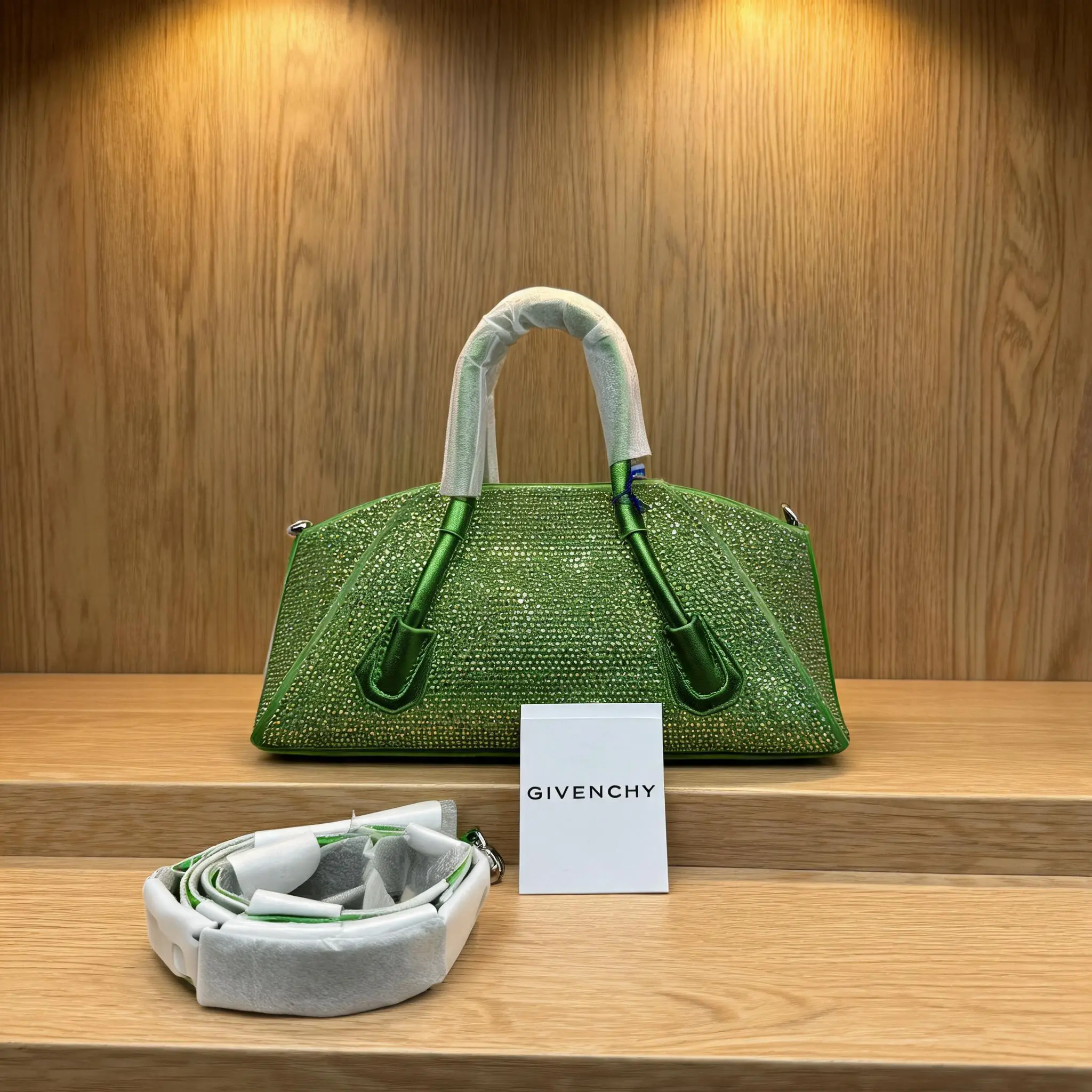Pre-owned GIVENCHY Leather Shoulder Bag C0724566418