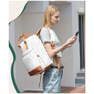 Travel Backpack For Women  Black and Brown Contrasting Backpack Suitable for Both Men and Women, Carry On Backpack On Airplane Laptop Work Teacher Backpacks Personal Item Travel Bag Waterproof, With Double Handles on the Top, Suitable for Daily Commuting