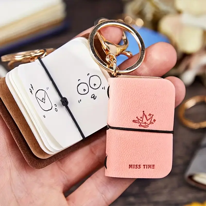 Mini Diary Keychain, Portable Multi-Color Paper Planner Suitable for Various Scenarios, Fashionable Cover, Compact Notebook, Keychain For Bags, Key Accessories