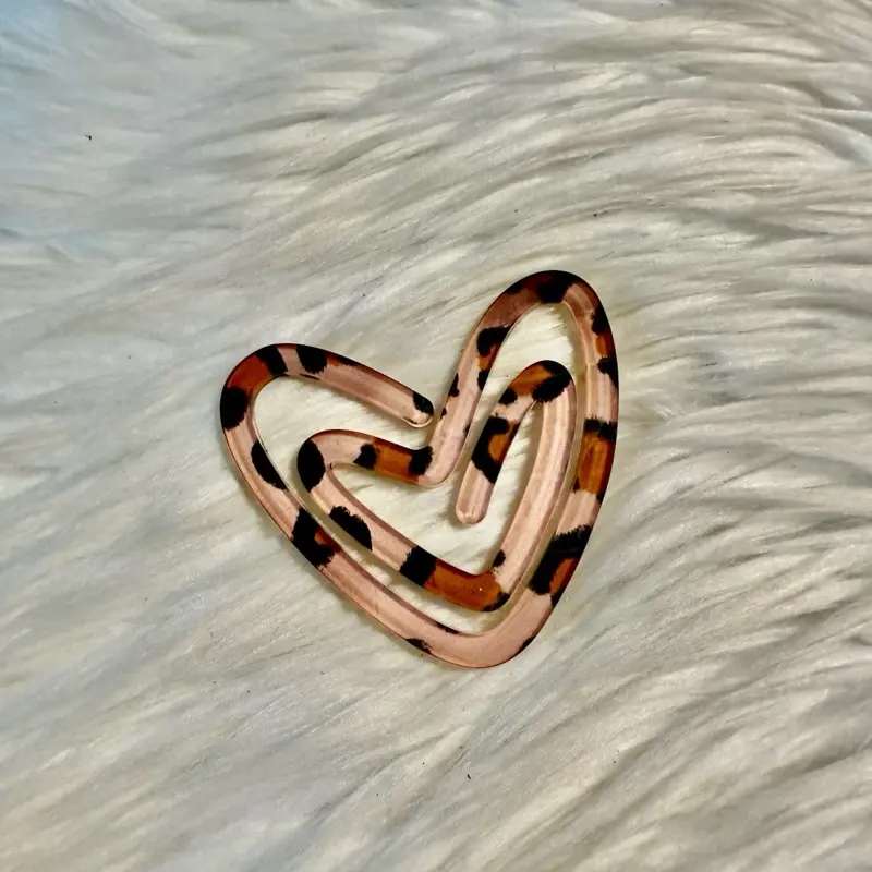 Heart Oversized Paper Clips - Leopard Print Design for Stylish Organization