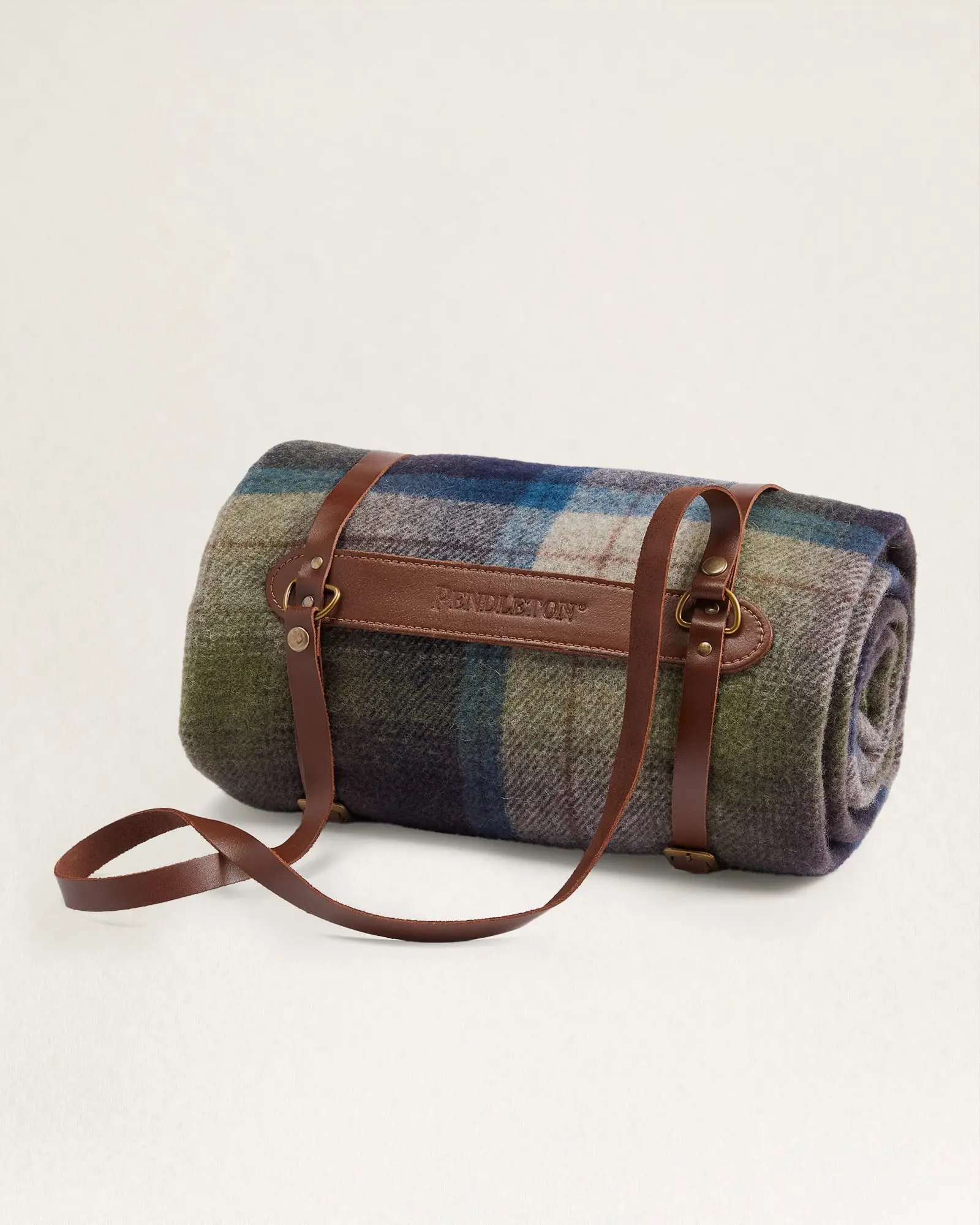 Pendleton Motor Robe with Carrier in Haystack Plaid