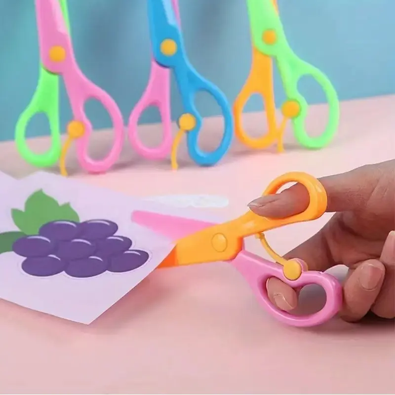 Safety Scissors, Kids Craft Scissors for Paper Cutting, Craft Cutting Tool, Plastic Blade Portable Beginner Scissors, DIY Arts & Crafts Supplies, Scrapbook Materials