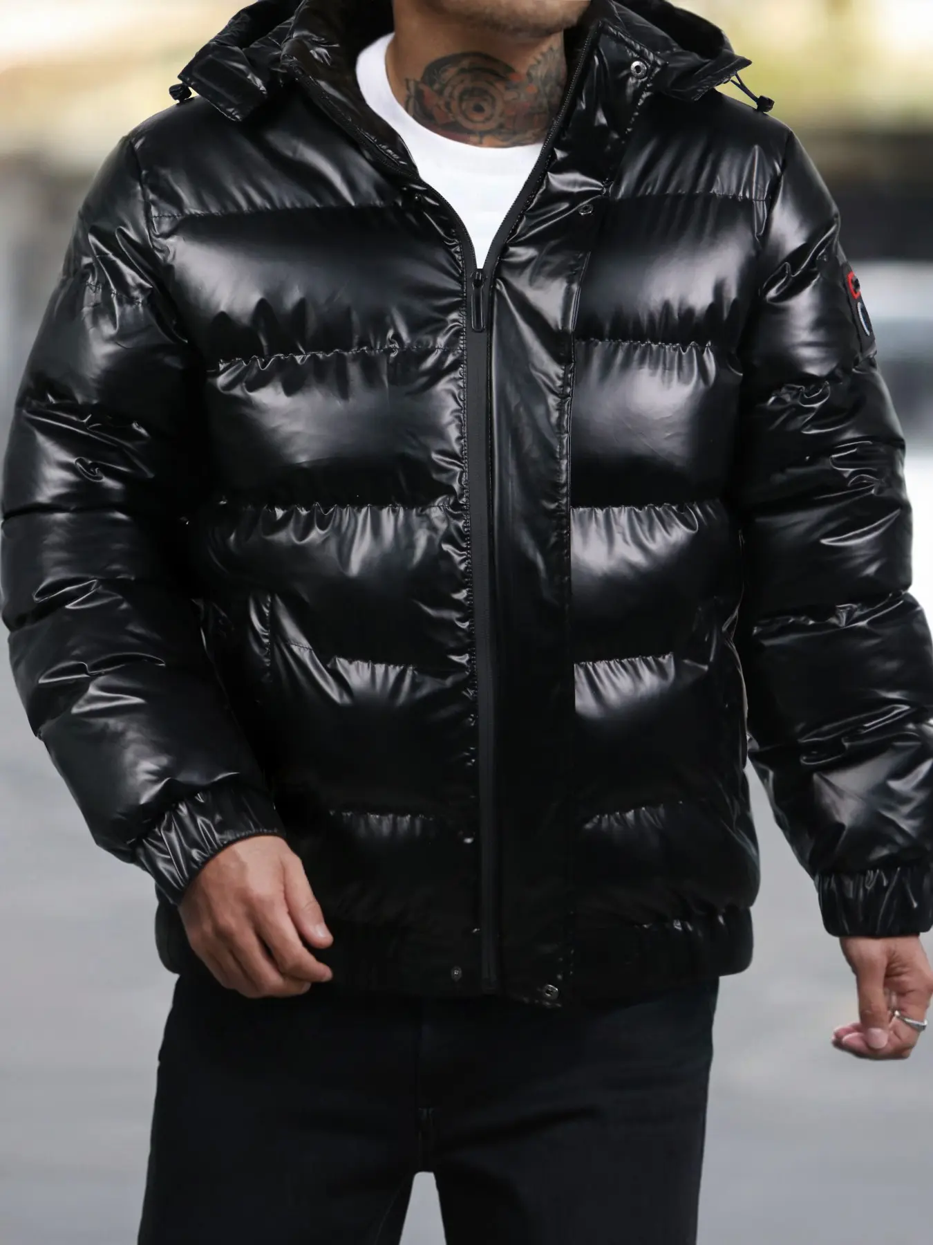 1pc High-Shine Puffer Jacket Urban Techwear Style Hooded Water-Repellent Windproof Thick Padding Ribbed Cuffs Adjustable Hood Winter Outerwear For Men Cold Weather Daily Wear