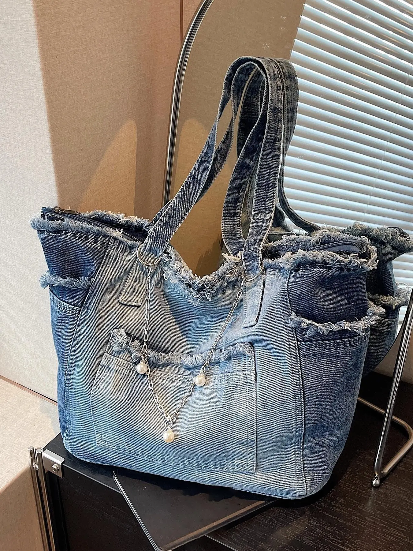 Retro denim distre raw edge design shoulder crossbody bag, pearl chain decoration, Crossbody with chain, practical, exquisite and versatile, niche design for college students, daily commuting, shopping, Denim Shoulder Satchel, Cross Body Bags
