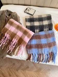 Women's Winter Scarf, Warm Knitted Wrap Shawl, Stylish Plaid Design, Fitted Design, Plaid Pattern, Thick Material, Thermal Scarf, Perfect for Daily Wear & Gift Giving, Soft Cozy Accessory