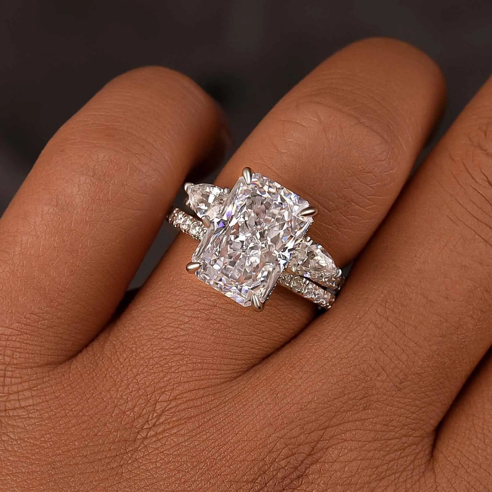 MAXINEJEWELRY Women's 2-Piece 5A Cubic Zirconia Engagement Ring Set - 6.5ct Radiant Cut Insert Bridal Wedding Jewelry for Proposal, Anniversary, Engagement Rings