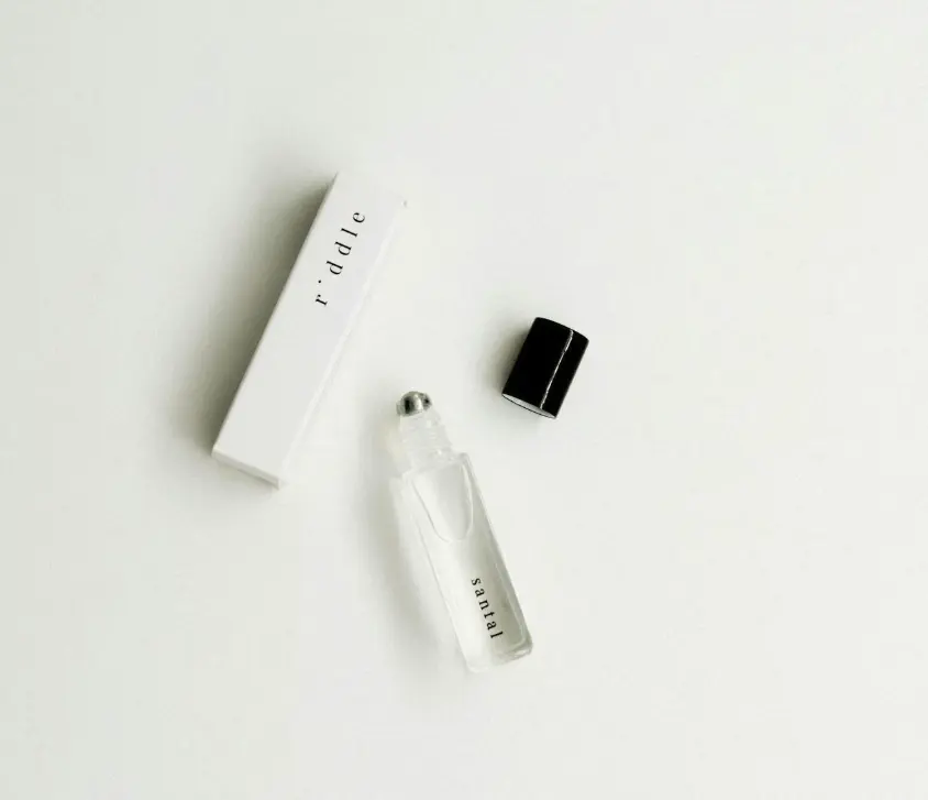 Santal 8ml Roll-On - Riddle - Fragrance Oil Santal 8ml Roll-On - Riddle - Fragrance Oil
