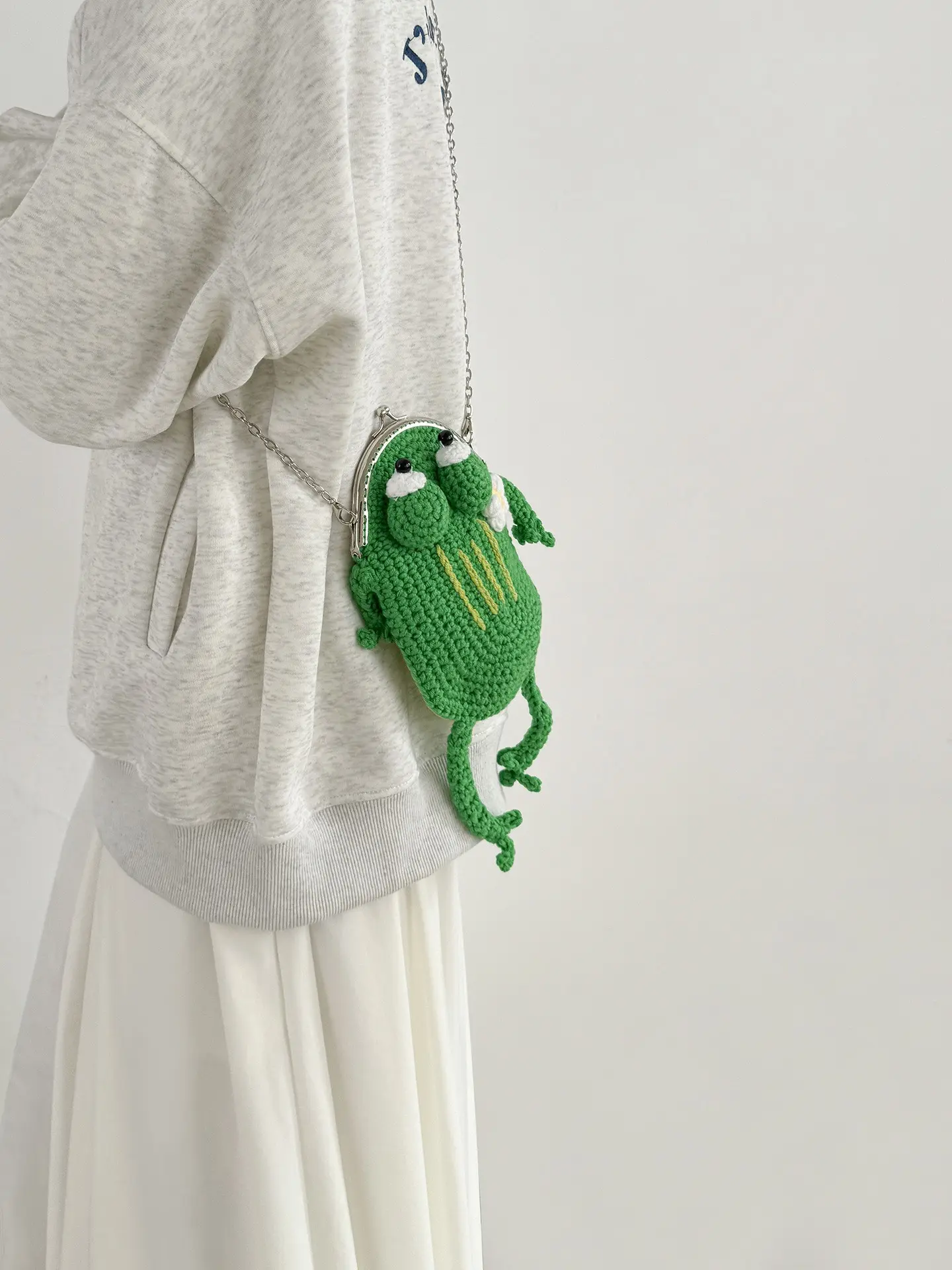 Cute Cartoon Frog Woven Bag, Unique Design Chain Shoulder Crossbody Phone Case, Lipstick Coin Purse, Fashionable Accessory, Casual Crossbody Bag, Adjustable Crossbody Bag