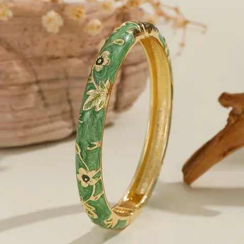 Vintage Bohemian Style Women's Cloisonné Enamel Flower Design Bracelet, Small Floral Pattern, Casual All-Season Jewelry Gift