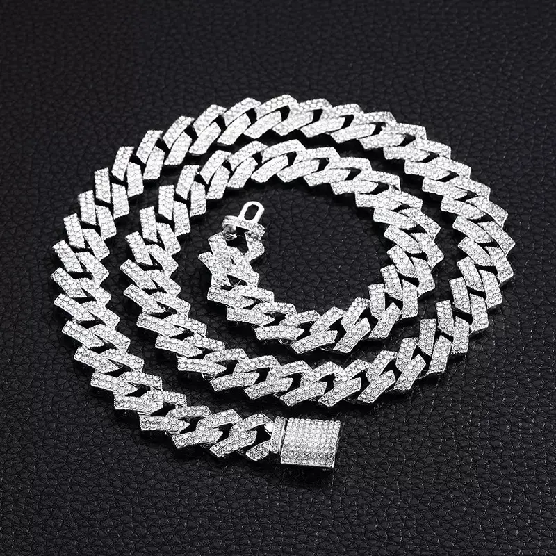 High-end fashion gemstone necklace