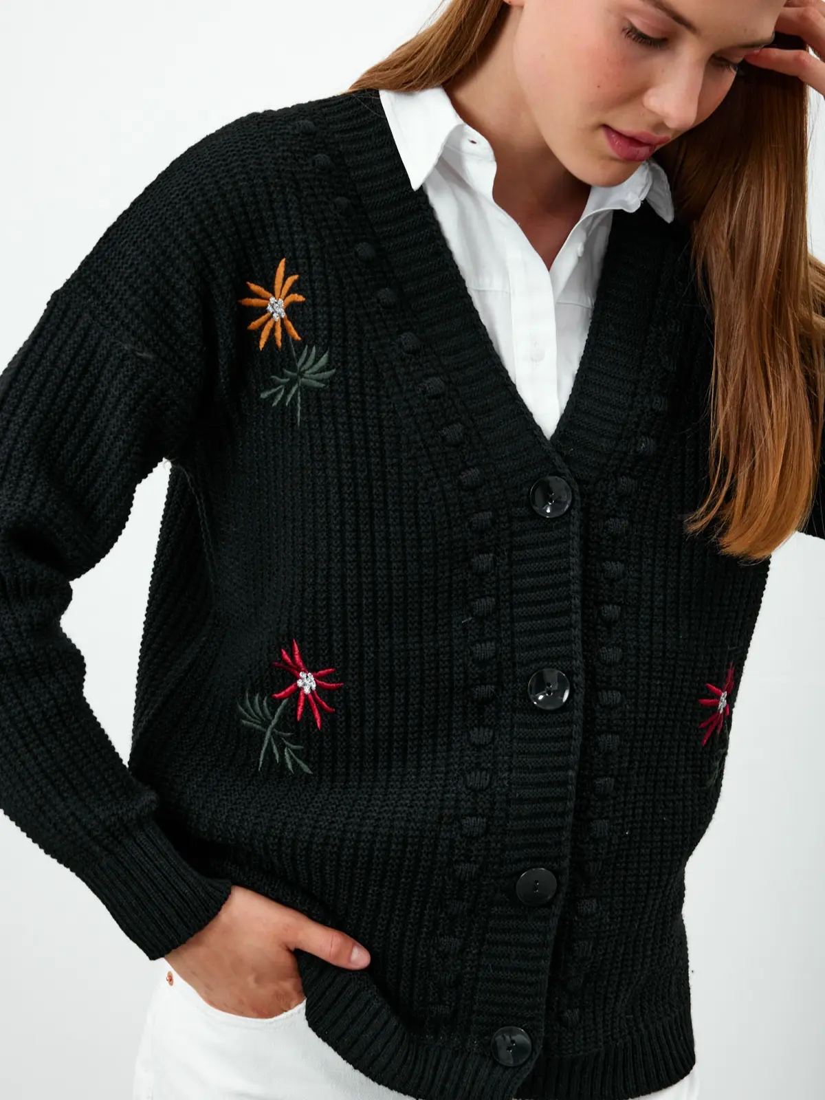 VAV Flower Embroidered Knit Cardigan Women's Knit Cardigan With Flower Embroidery