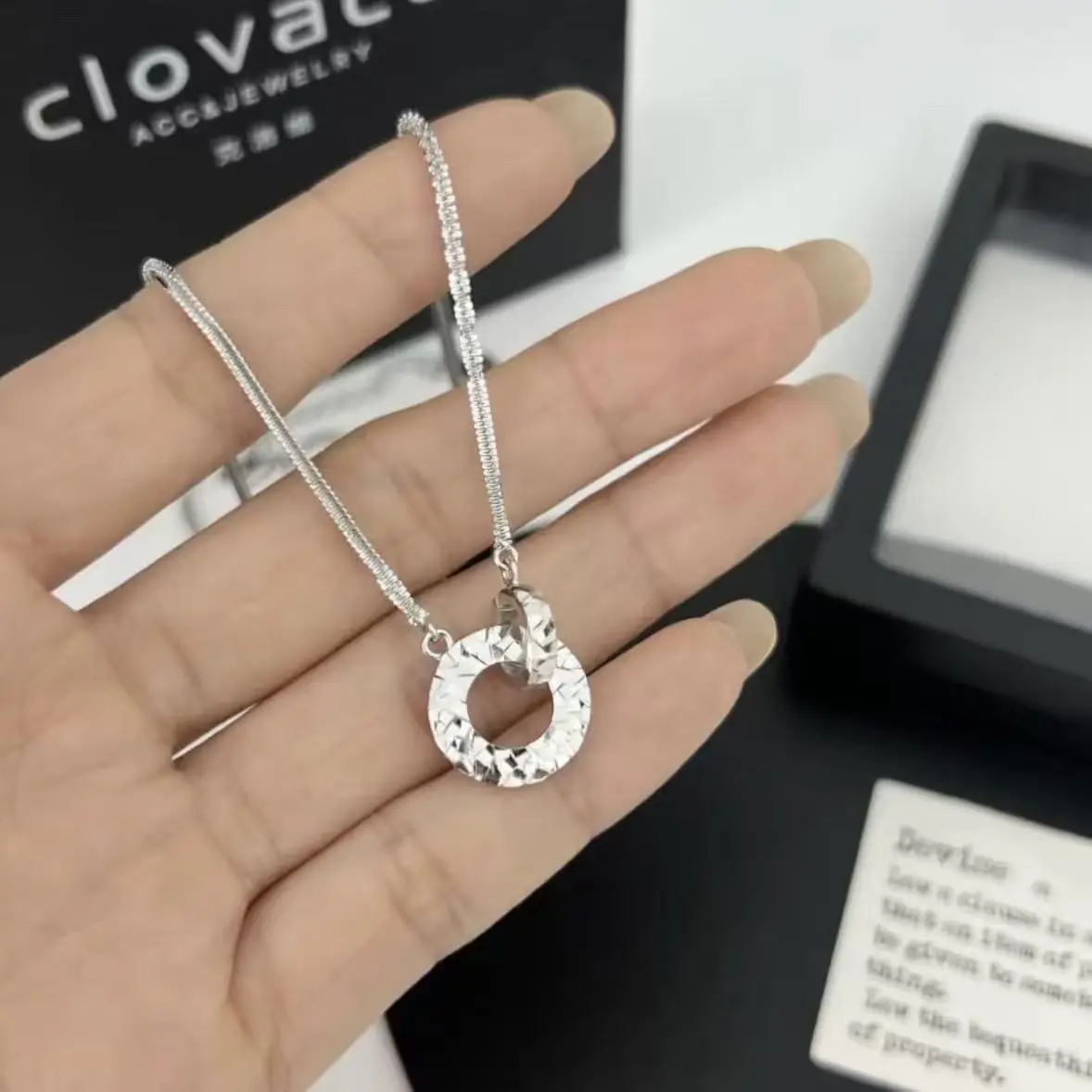 925 Silver Interlocking Crushed Ice Circle Pendant Necklace, Casual Wear Niche Look Fashion Jewelry, 40+5cm Length, 6g Weight