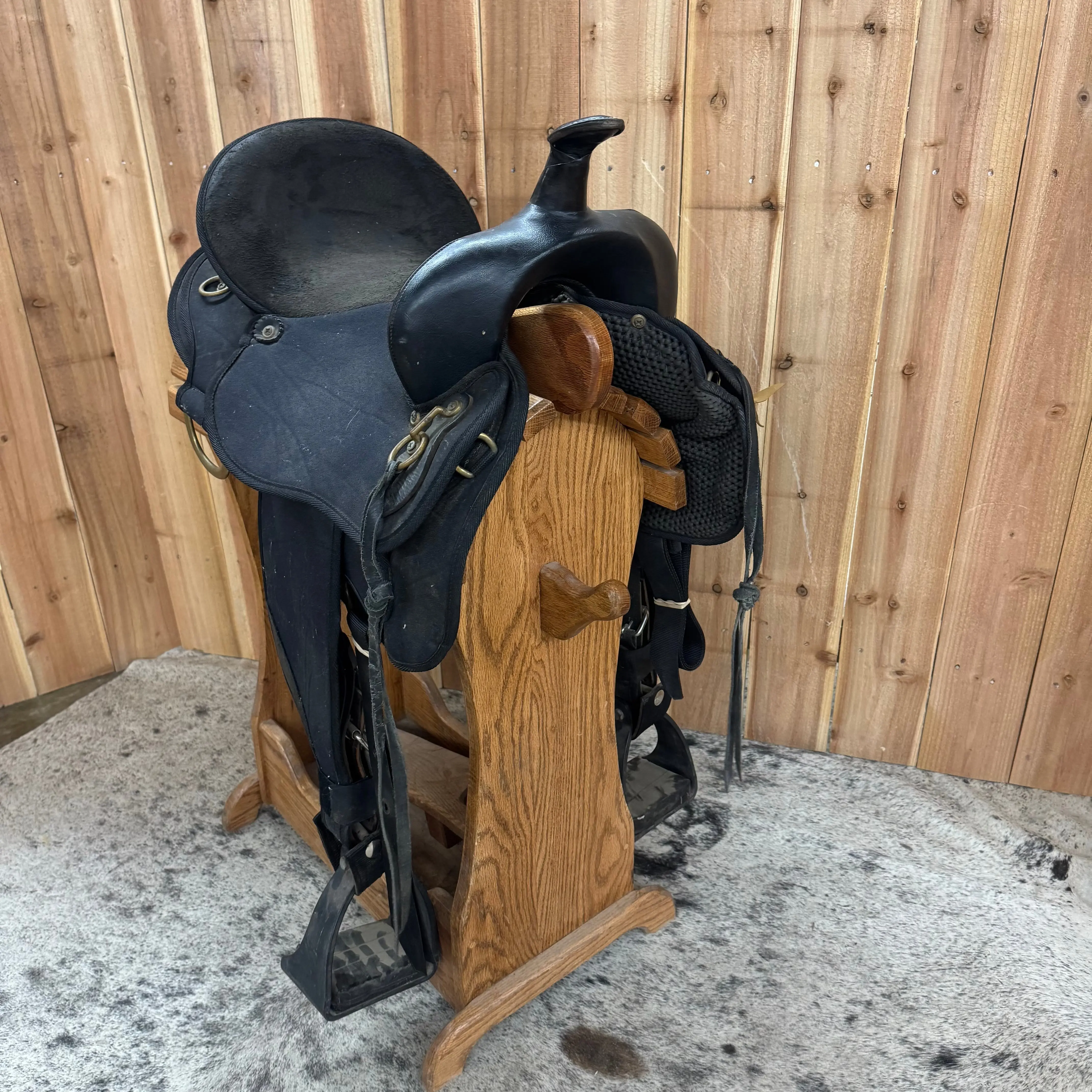 Used Abetta Flex Trail Saddle, 16" Seat
