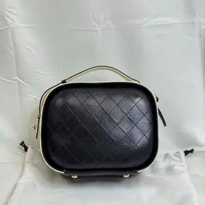 Pre-owned CHANEL leather Crossbody Bags Quilted Vanity Camera Case