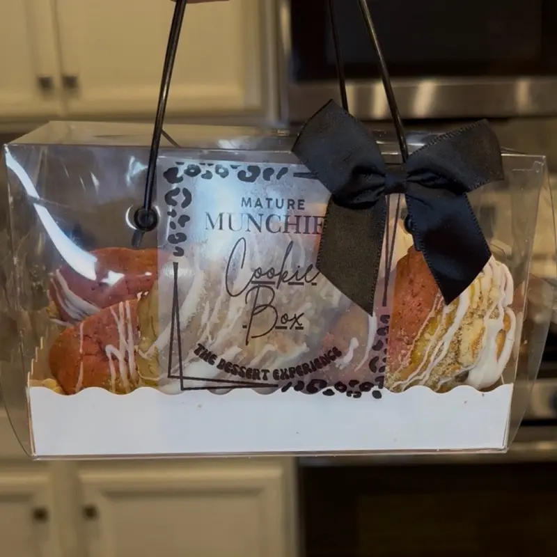 Luxe Clear Cookie Boxes - Elegant Display for Your Cookies with Stylish Bow Accents