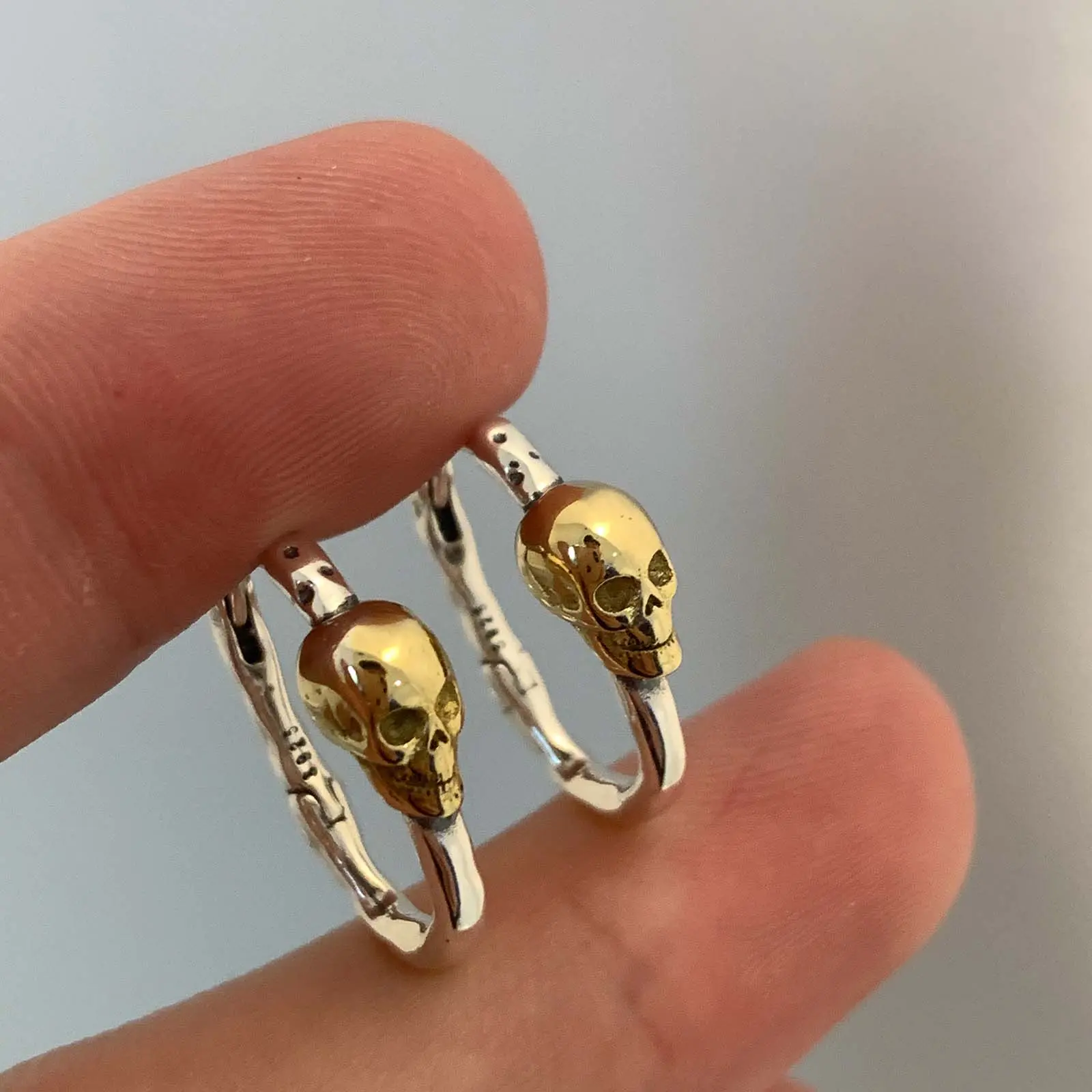 Fashionable niche trend contrast color skull earrings couple retro simple punk creative jewelry