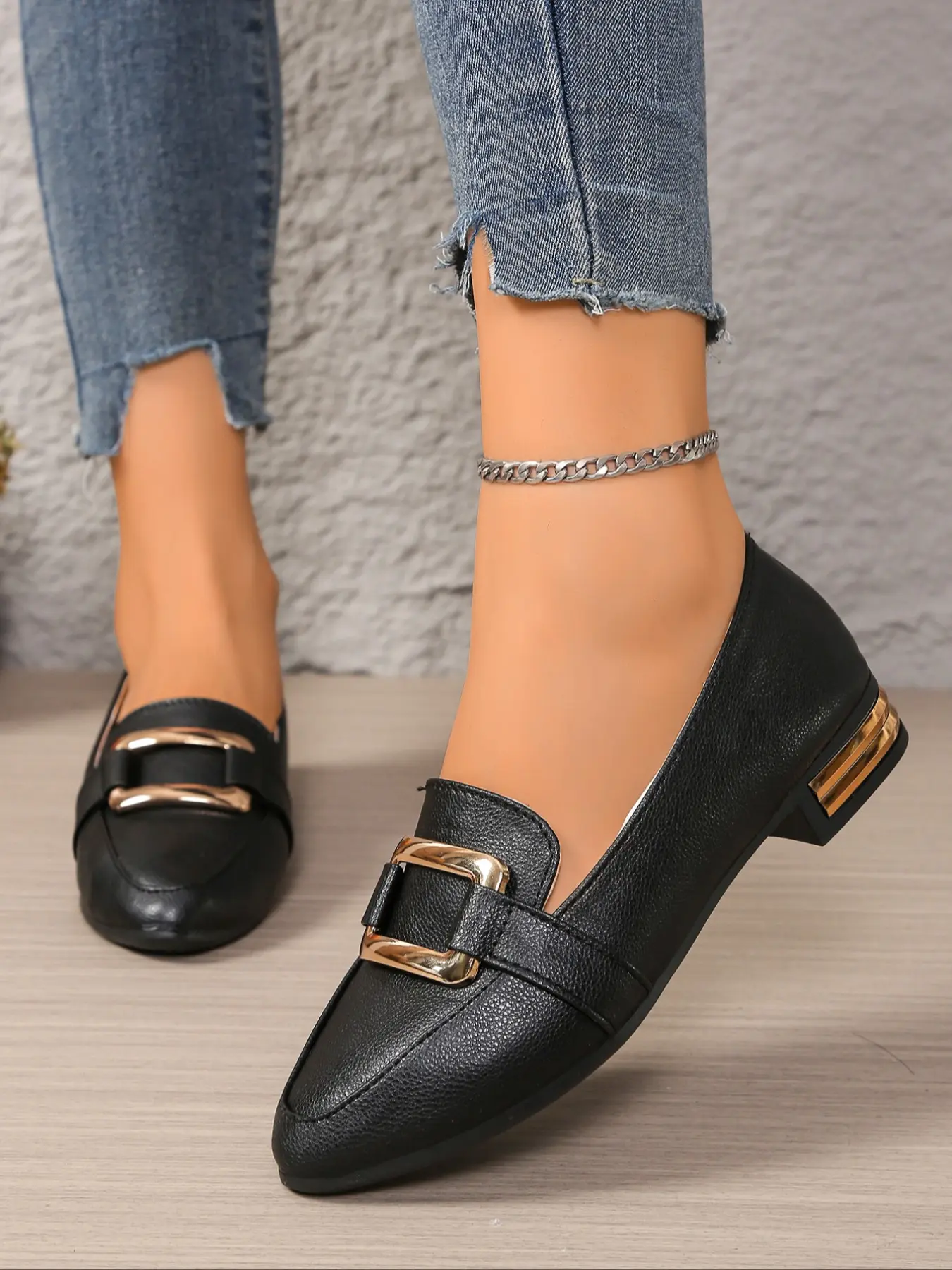 Women's Beige Faux Leather Pointed - Toe Loafers with Double Metal Buckle Detail, Low - Heel Design, Ideal for Daily Walking, Office Commuting & Casual Outings, Comfortable Ladies' Casual Walking Commute Footwear, Walking Shoes Classics