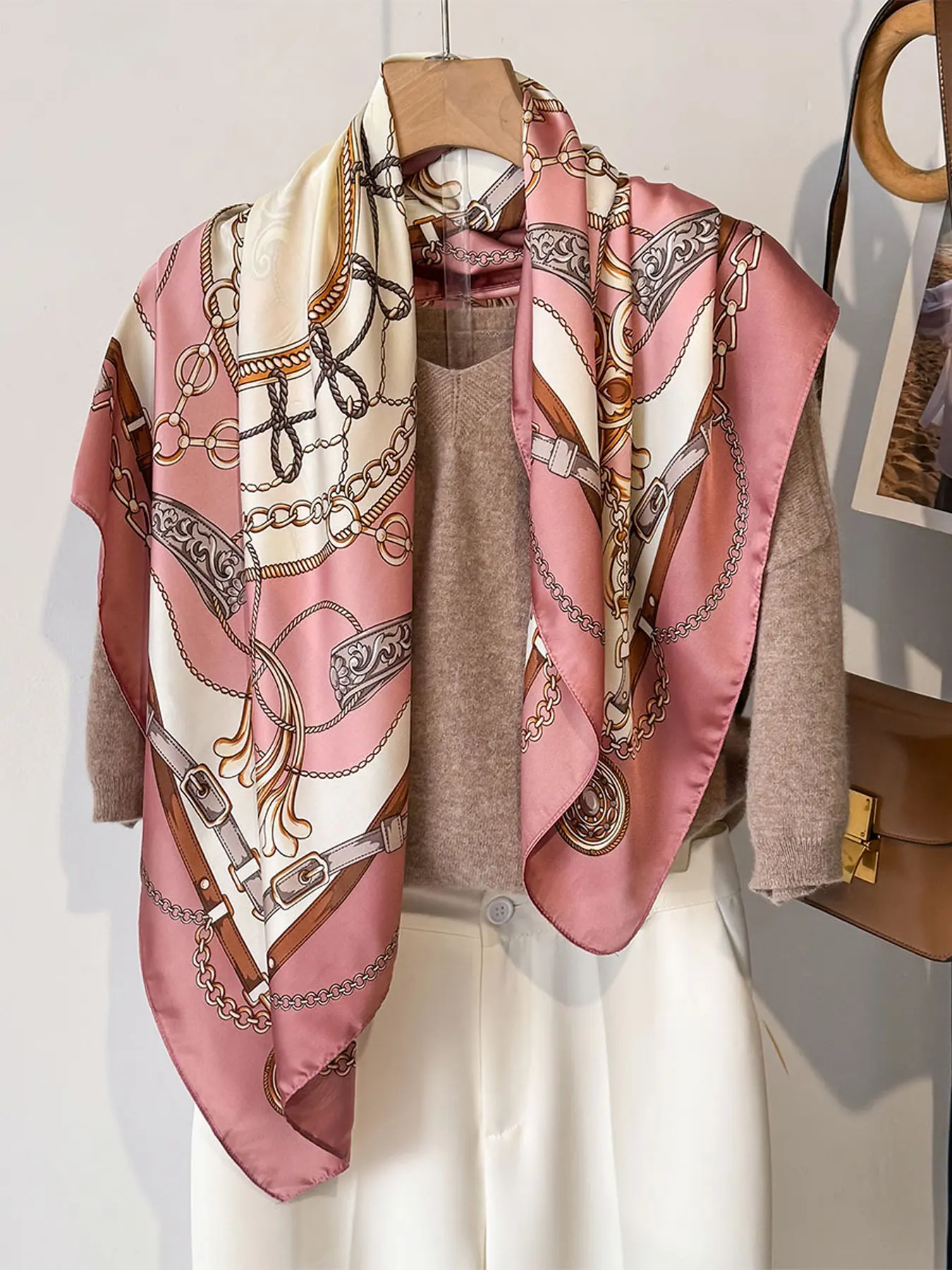 Versatile Chain Design Boho Style Printed Polyester Scarf for Winter, Neck Warmer Fashion Shawl Headscarf, Perfect for Travel Dating Photography Decoration