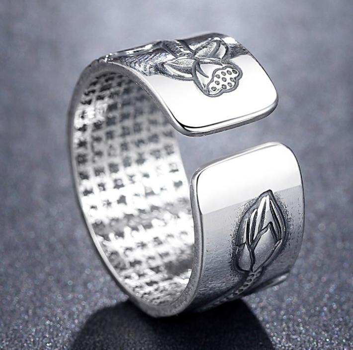 Silver Black Lotus Heart Ring, Unisex Vintage Gothic Ring for Men & Women, Unique Lotus Heart Design, Statement Fashion Jewelry, Everyday Gift