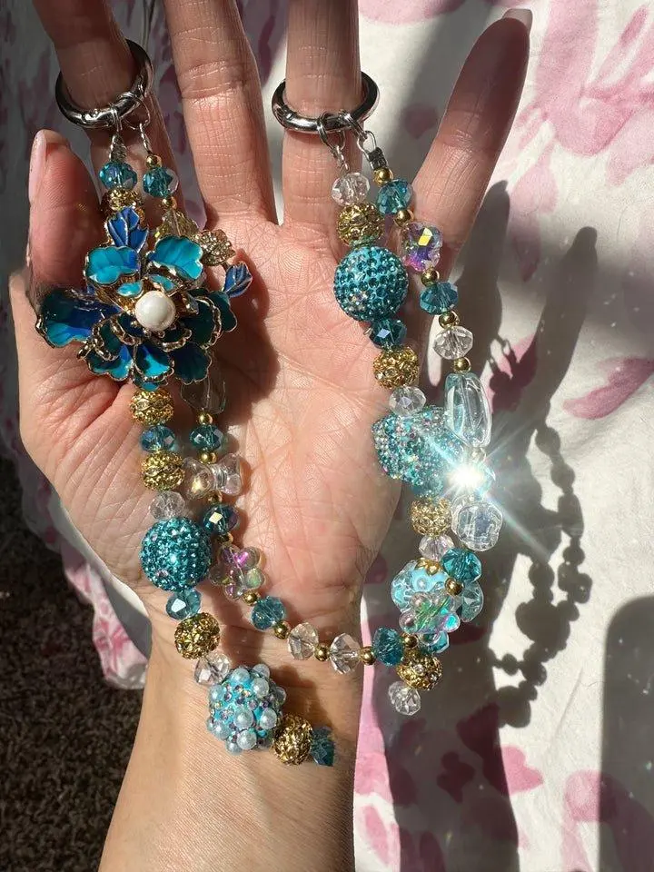 Luxe Phone Chain in Reveal Bags