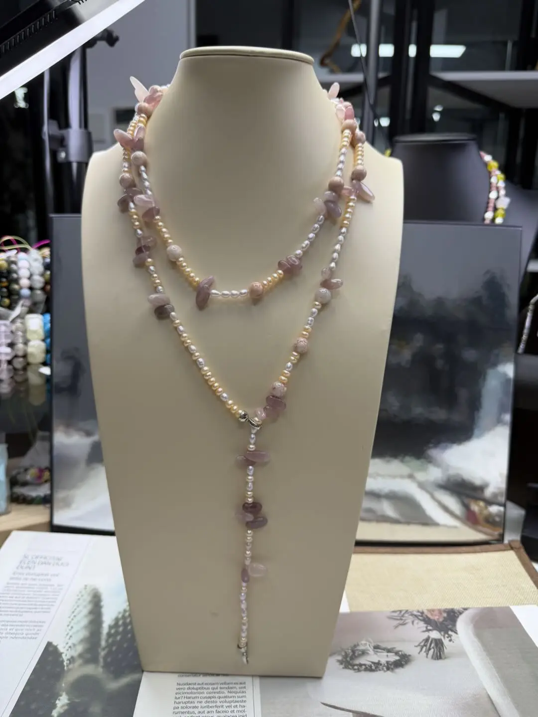 Rebecca(17243)gc.Dreamy Blush Necklace