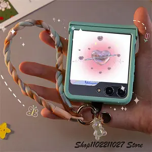 Cute Korean 3D Bear Gradient Hand Strap Case for Samsung Galaxy Z Flip7  5 5G Z Flip5 Flip5 Zflip5 Flip6 Portable Cover Funda