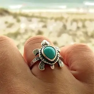 A Casual Ocean-Themed Sea Turtle Ring for Women, Perfect for Vacation Jewelry