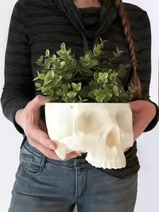 Hanging Skull Planter: 3D Printed Gothic Home for Greenery