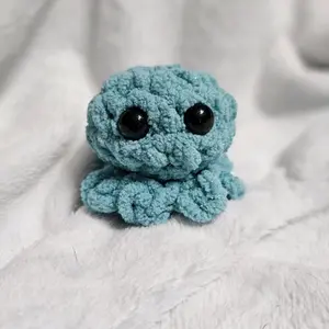 Hand-Crocheted Baby Octopus Amigurumi Plush Toy - Unique and Adorable