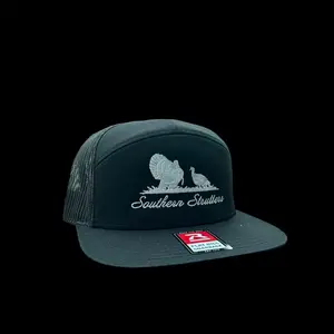 7panel black white, gold logo